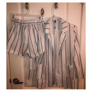 SET - Black & White Pin-Striped Blazer w/ Shorts.